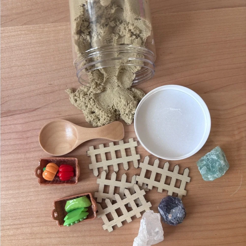 Veggie Garden Themed Kinetic Sand‎ Jar